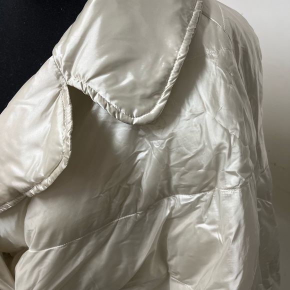 Brand New! Women’s cream puffer jacket- Ava and ViV size 4X - Picture 5 of 10